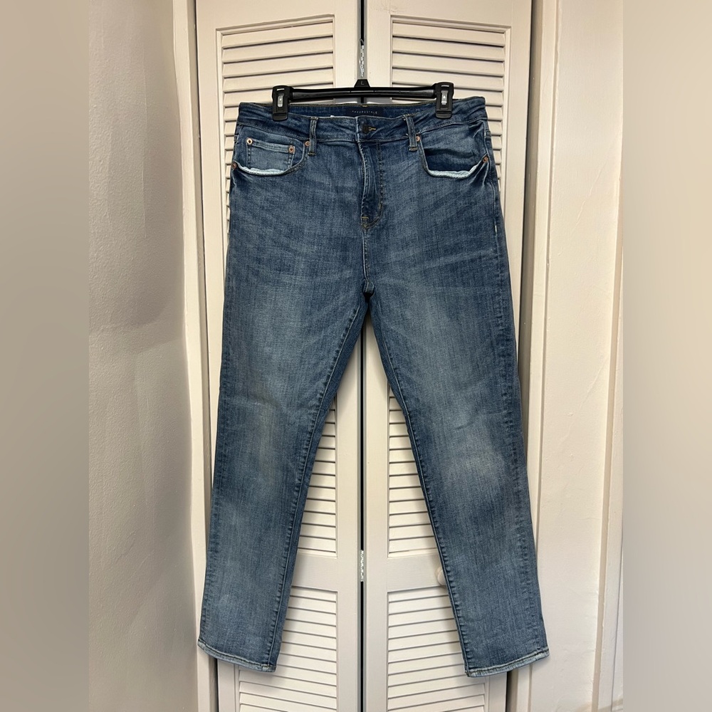 Aeropostale Men's Athletic skinny Blue Jeans size 32/32